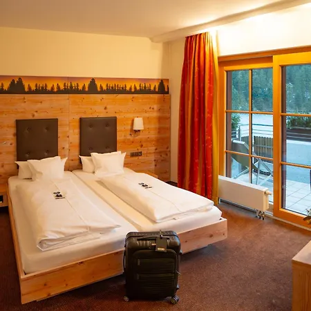 Hotel Mummelsee 3*